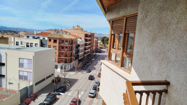 Zeer ruim en goed onderhouden penthouse met uitzicht in Hellín-Albacete