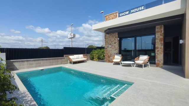 Magnifique villa en construction à 10 minutes des plages de Torrevieja