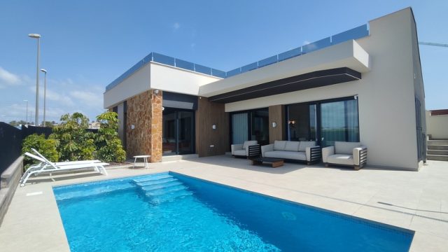 Magnifique villa en construction à 10 minutes des plages de Torrevieja