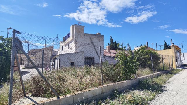 Maison de village 4 chambres avec cour, jardin et terrasses à La Garapacha