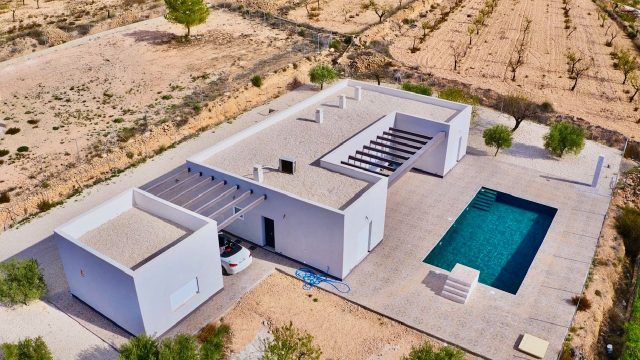 Superbe nouvelle construction en U à Pinoso
