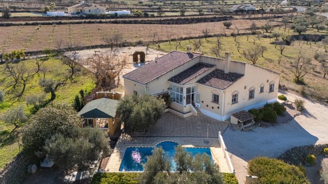 Charmante maison de campagne 3 chambres et piscine à La Zarza – Nature, Confort et Intimité