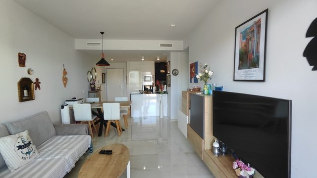 Sublime appartement contemporain meublé avec terrasse et vue piscine – Orihuela Costa